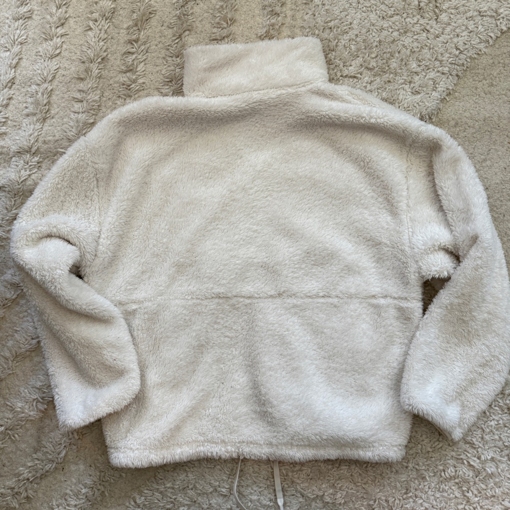 Cozy White Fleece Jacket Size S (fits M) - Picture 7 of 7